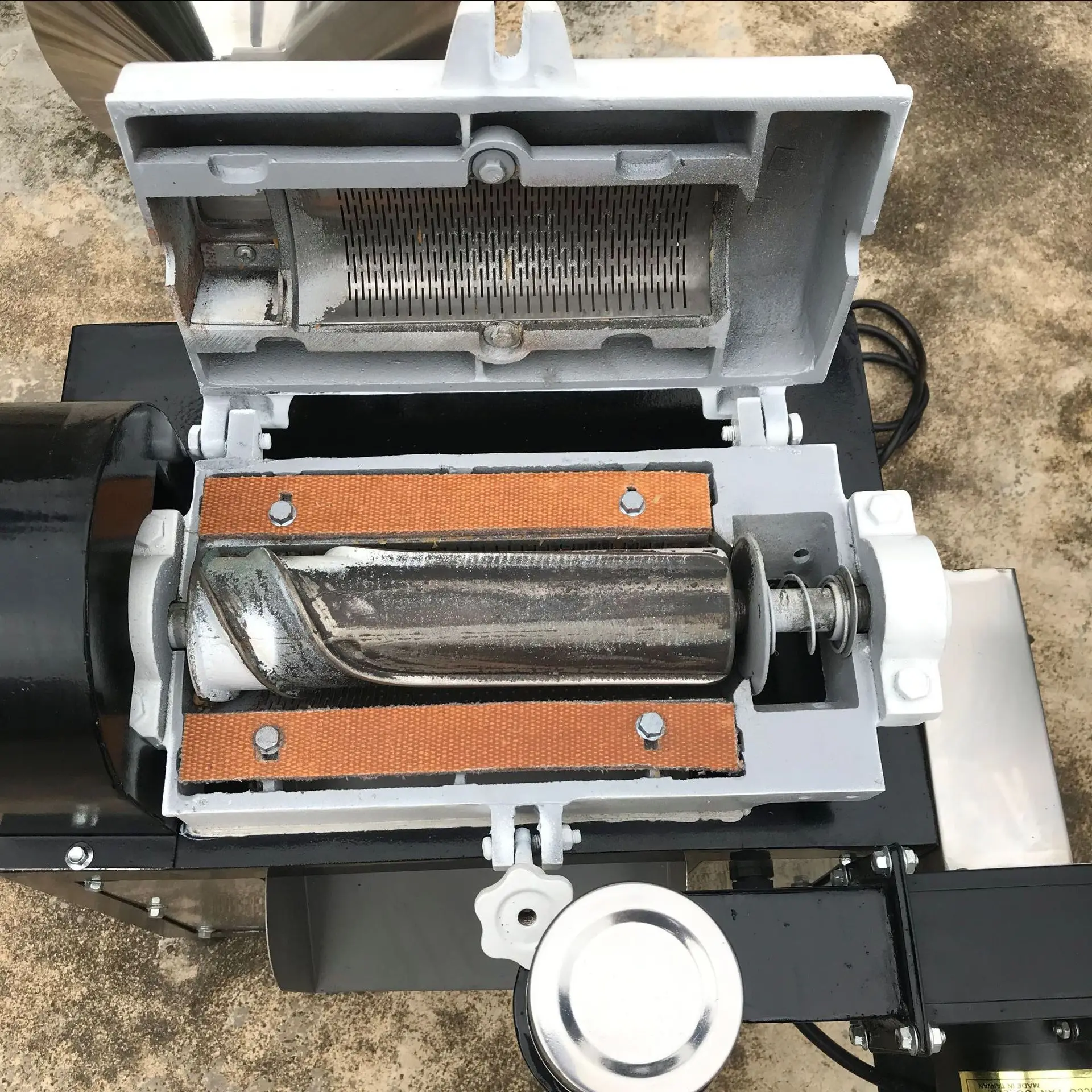 Coffee Bean Sheller Machine Dry Coffee Bean Huller 50kg/h Automatic ...