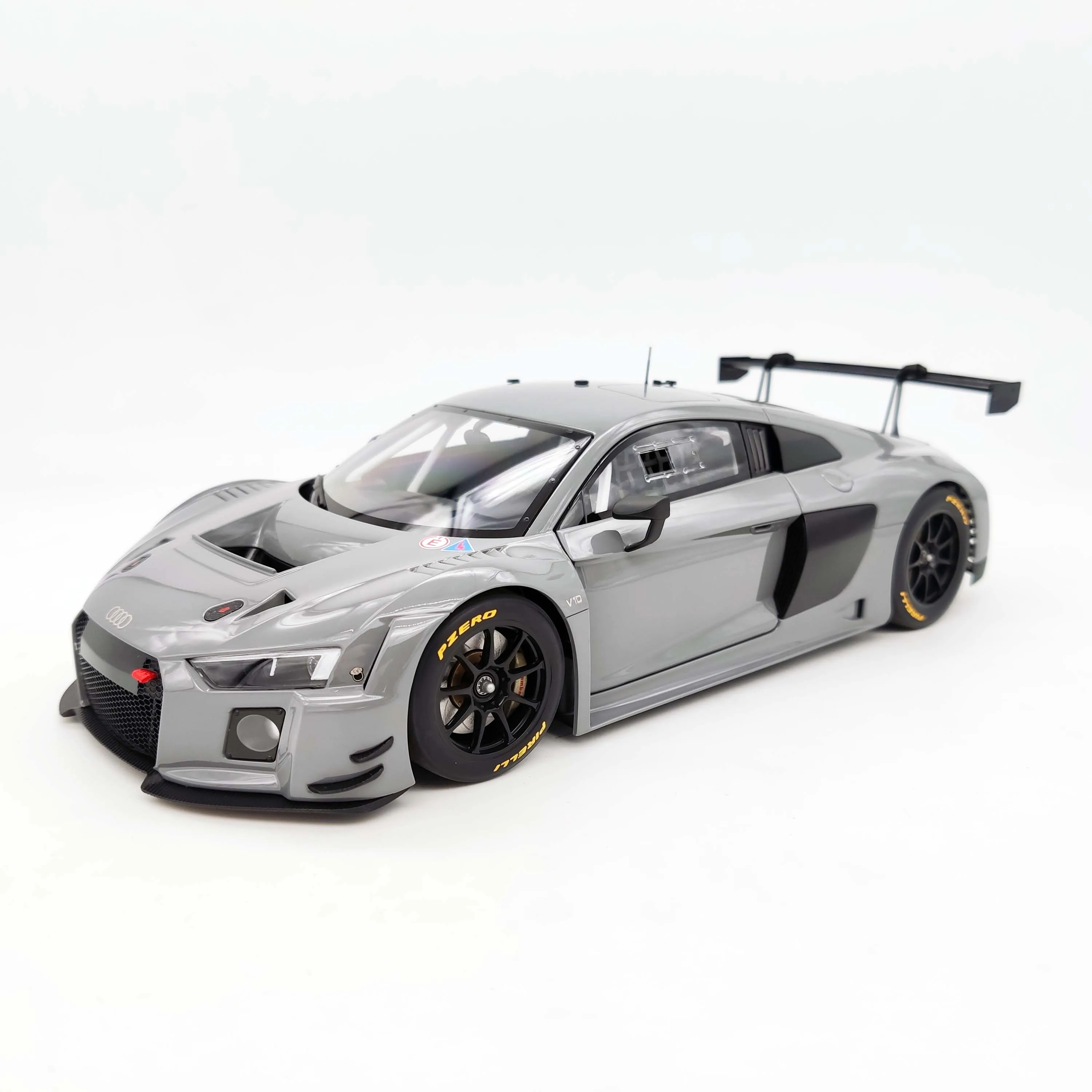 Zhengfeng 1/18 Autoart Diecast Alloy Model Car Audi R8 Lms For Gift And  Collection - Buy Alloy Car Model,Diecast Car Model,Autoart Audi R8 Lms  Product