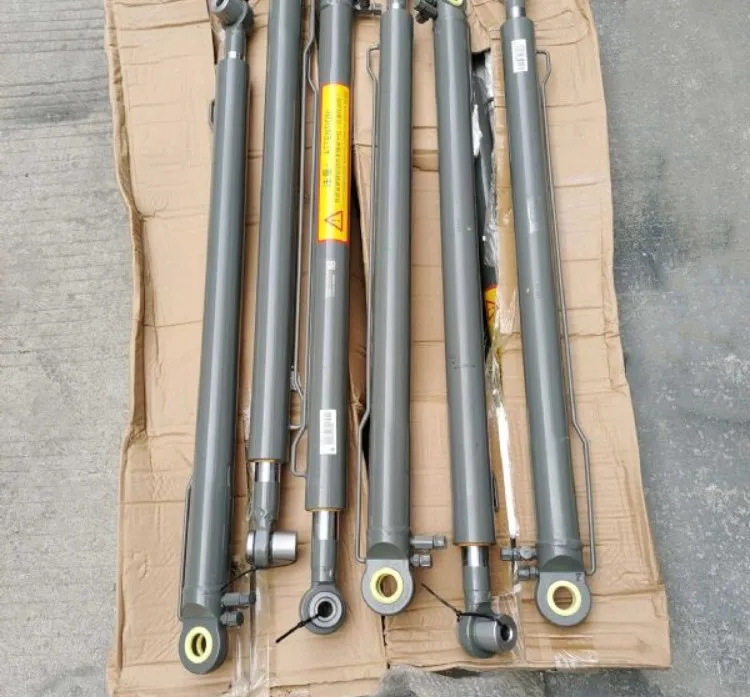 811W41723-6123 SITRAK C7H Hydraulic Cabin Lifting Cylinder