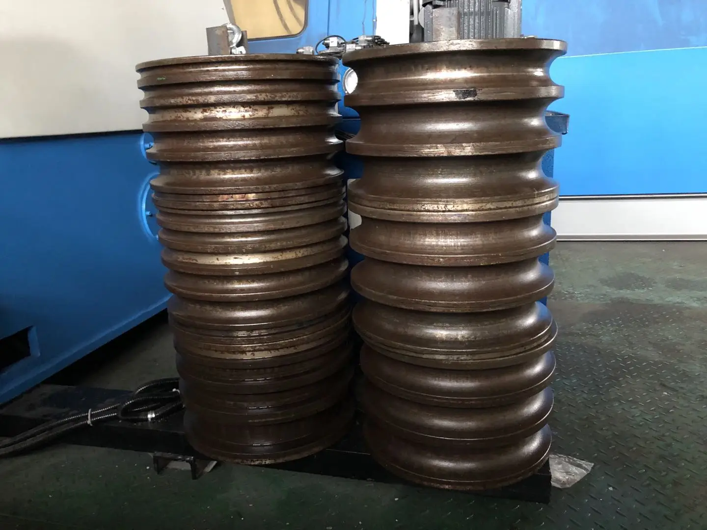 High Quality 3 Roll Profile Section Round New Section Pipe Bending Machine