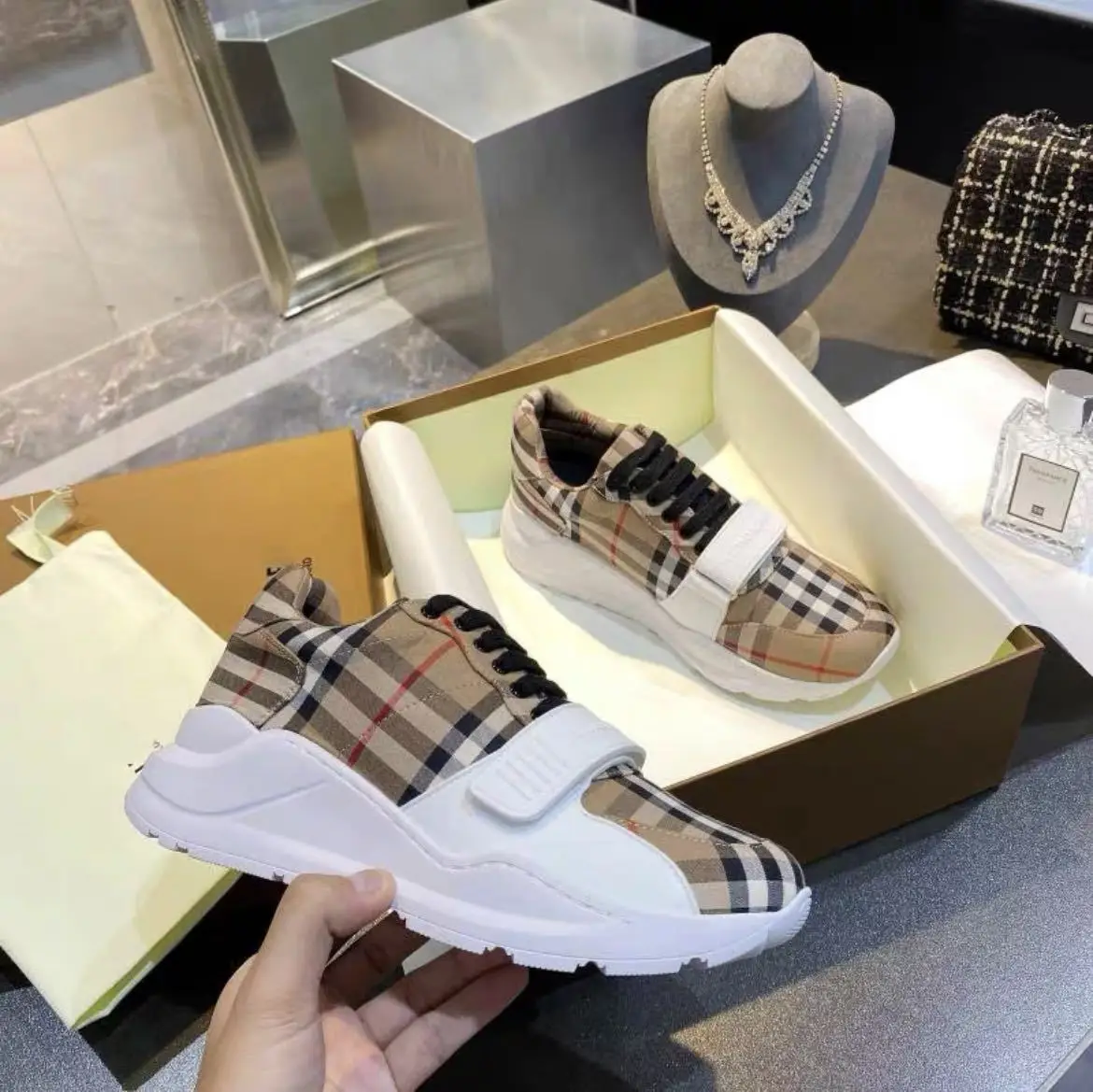 2021 new plaid color casual sports shoes thick bottom orgasm shoes men's and women's couple shoes