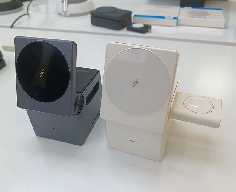 2025 New Products Cube Magnetic Foldable 3 in 1 Portable Charging Station 3in1 Wireless Charger