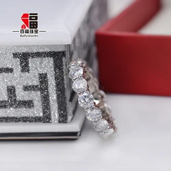 Stunning fashion ring jewelry round cut moissanite diamond 18k gold eternity band ring