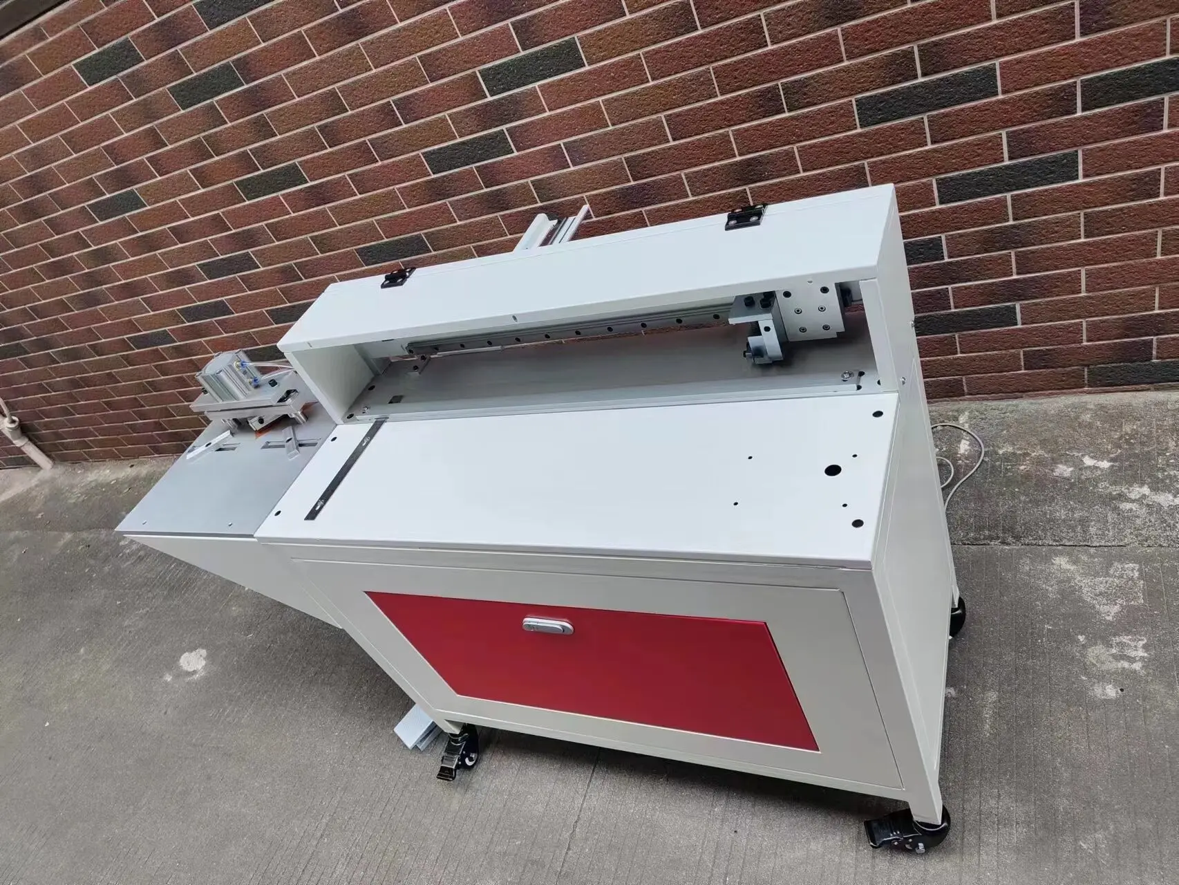 Pneumatic Paper Cardboard Grooving Machine Desktop V Grooving Machine Semi-automatic Carton Gift Box Groove Cutting Machine