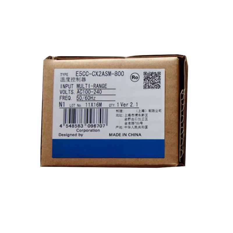 Nuovo regolatore digitale di temperatura della serie E5CC-CX2ASM-800 Omron originale, progettato per la regolazione ad alta precisione della temperatura costante negli impianti industriali di riscaldamento e di trattamento termico.