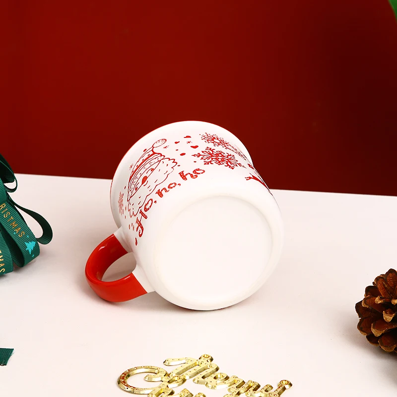 Wholesale Luxury Ceramic Christmas Coffee Mug Set Custom Creative Light Luxury Dishwasher Safe Perfect Christmas Gift Cup factory