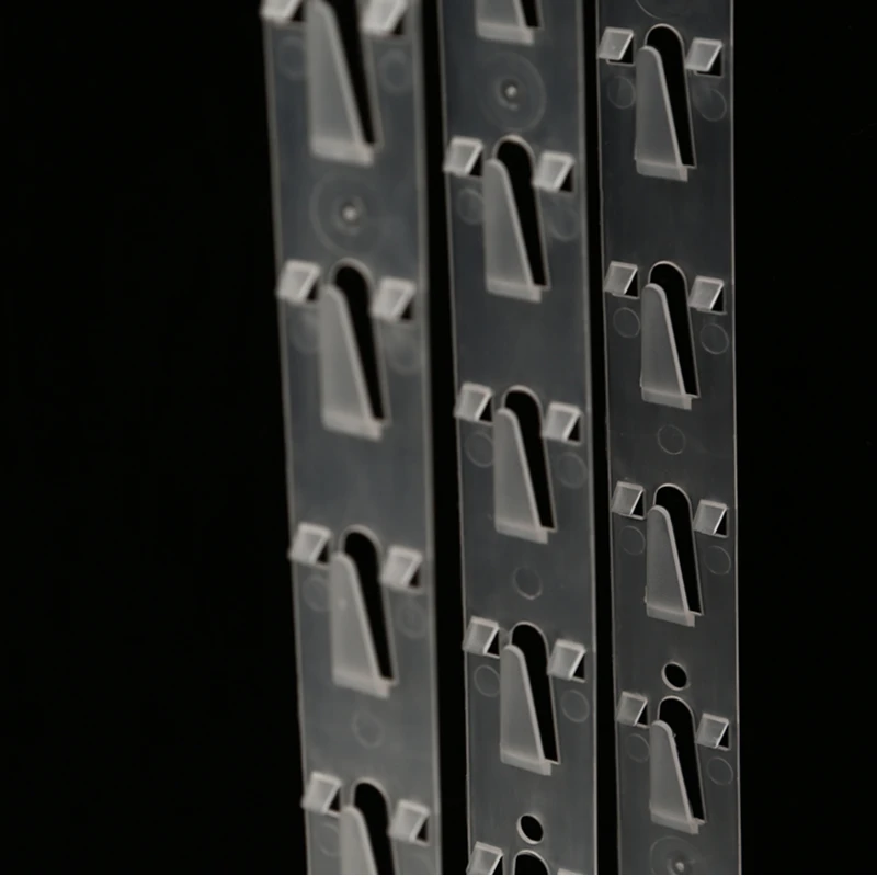 Merchandise Display Injection Retail Hanging Plastic Clips Strips