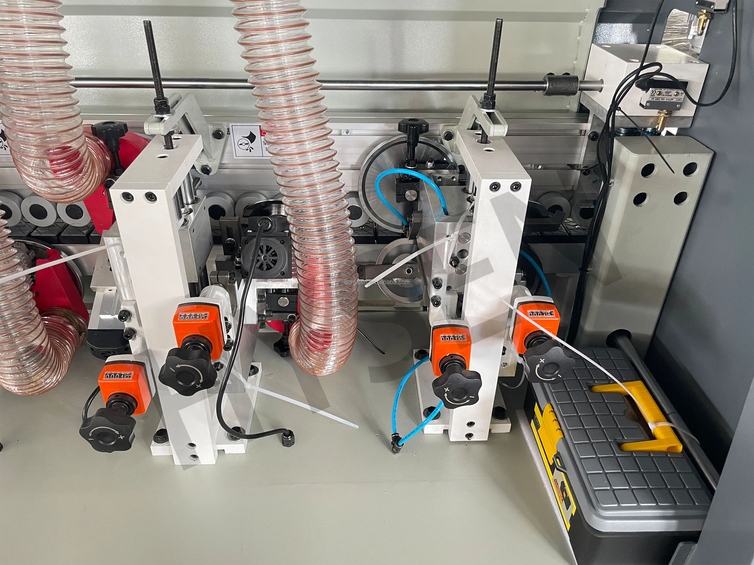 Fully Automatic CE Certified Edge Bander for Wood Furniture Cabinets PVC Edge Banding Machine Cleaning Buffing Glue Functions