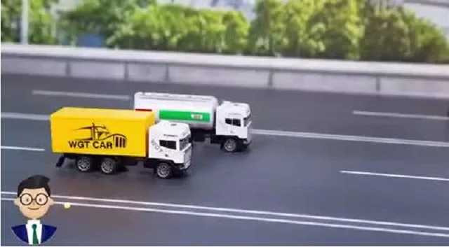 ITTL слайд школьный автобус биопластиковые