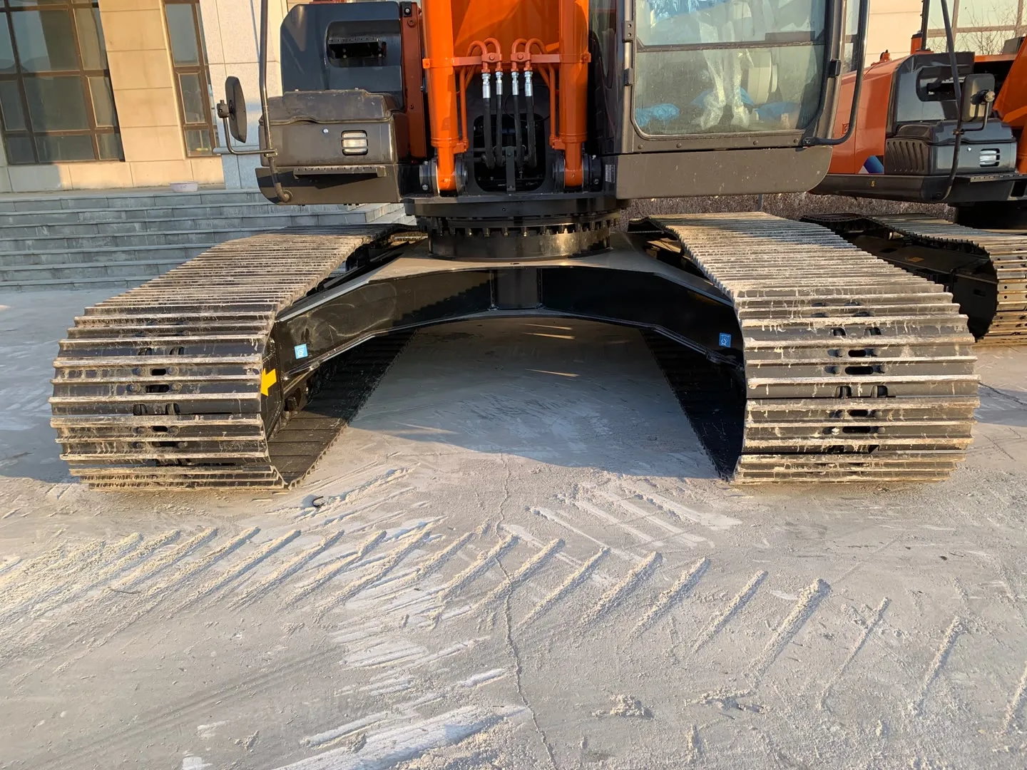 90% New Hitachi ZX250-3 Used Excavator 25 Ton Digger with 4001-6000 Working Hours