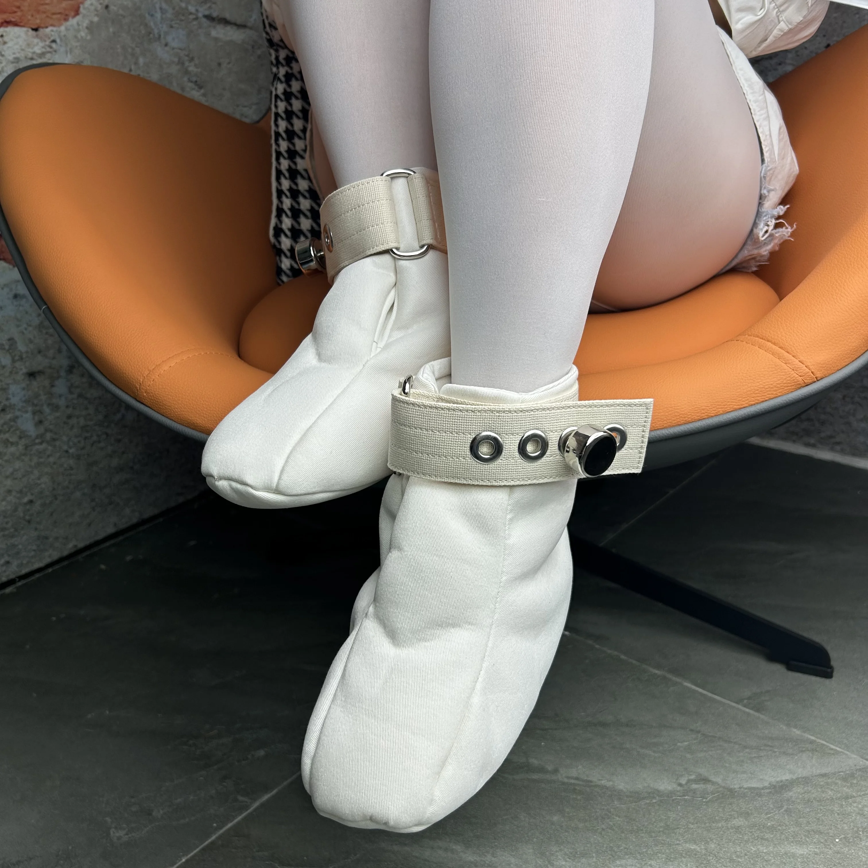 Adult Restraining Booties with Spikes Rivet Insoles and Buckle ABDL Punishment Foot Bondage Lockable Shoes for Crawling Habit