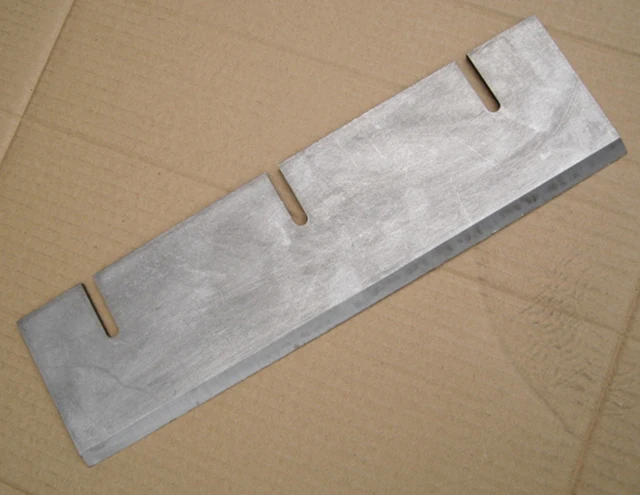 Heat Treatment Durable Zigzag Cutting Off Knife for Cup Noodle Packing Machine 4