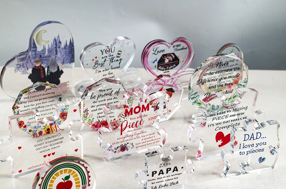 High Quality UV Blank Clear Gifts for Appreciation Heart Shaped Love Plaque Desk Decorations Acrylic Ornaments factory
