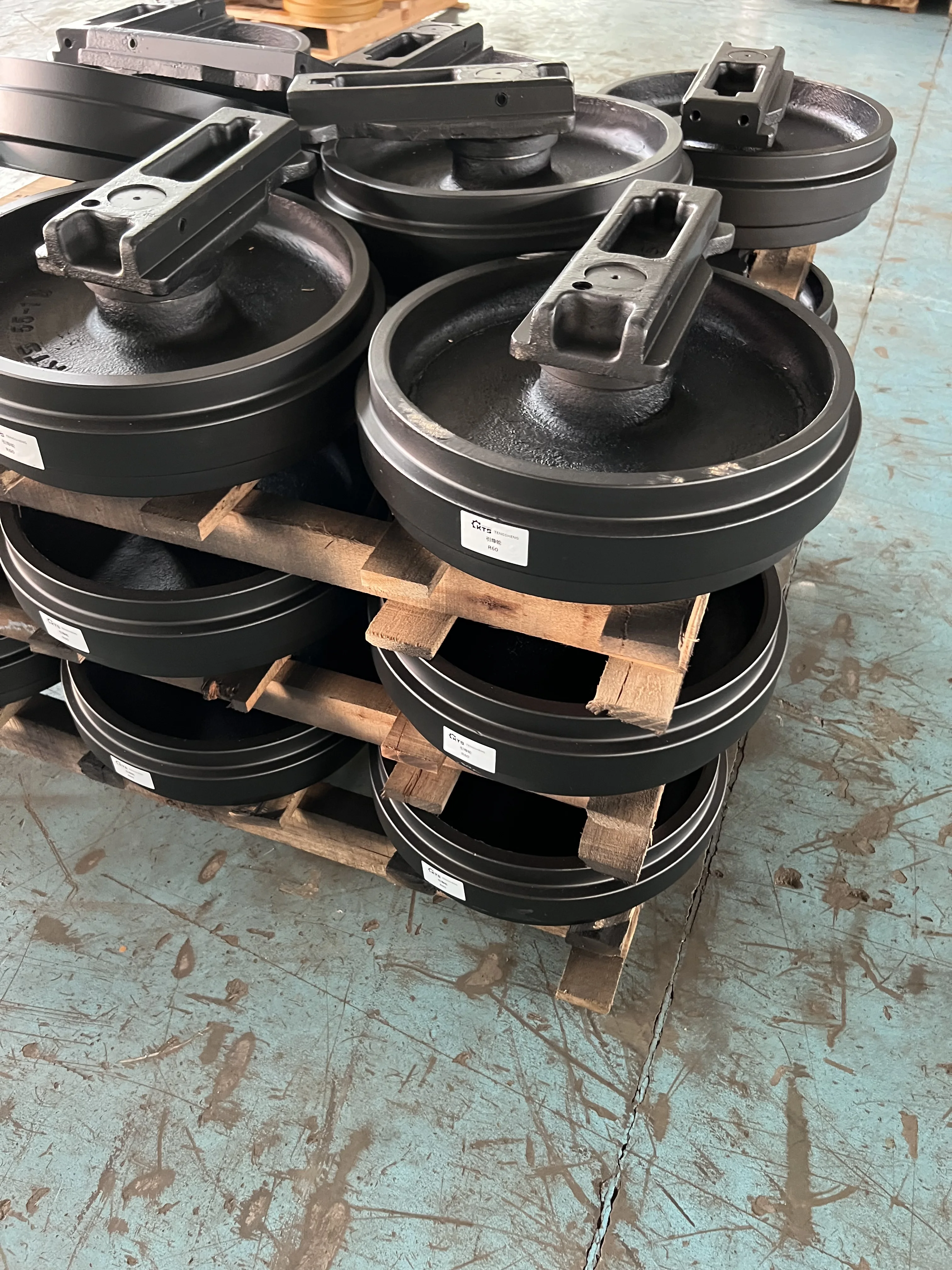 Idler Hitachi ZX260 ZX270 ZX280-5G ZX300 Undercarriage Parts
