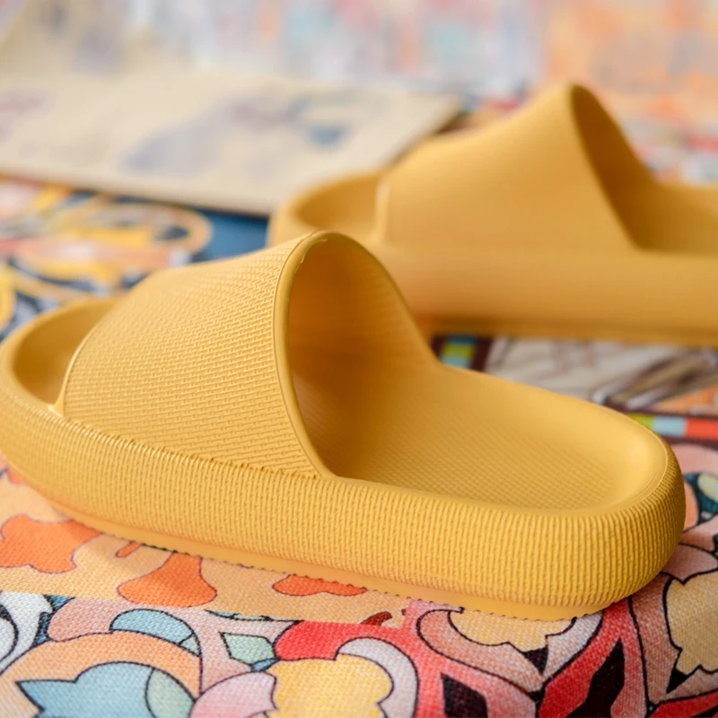 Ciabatte a cuscino con vendita calda pantofole a forma di nuvola comode  pantofole con cuscino per la casa