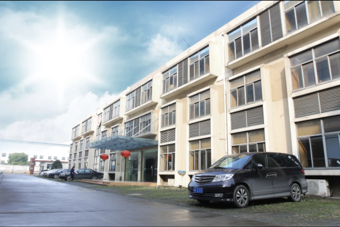 Shenzhen Qianmaoda Technology Co., Ltd. 1