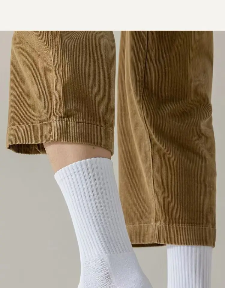 Hvide og sorte bomuldsstrømper med ankelstøtte til mænd_voghion.com