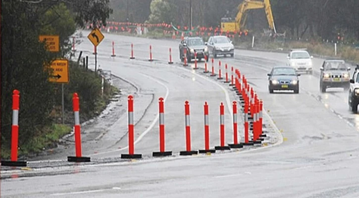 48.5 Inch HDPE PE Plastic Traffic Delineator Posts with Reflective Band and Steel Base for Roadway Construction for 16 Sites details