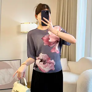 Joker 2026 Summer New Fashion T-Shirt for Women Generation Hair Printed Pleated Crew Neck Top Casual Short Sleeves Made Knitted