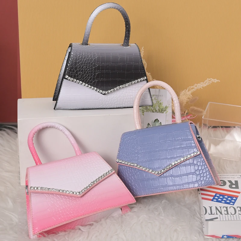spring purse colors 2021