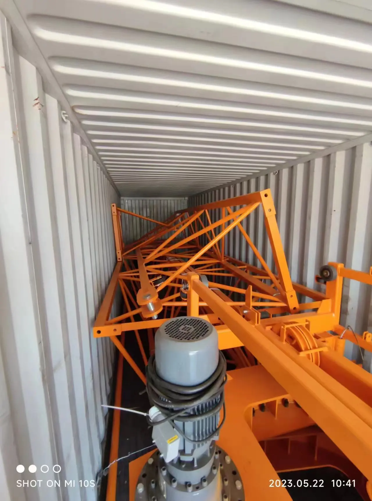 The Roof Tracking Bmu Building Maintenance System Is Used For The