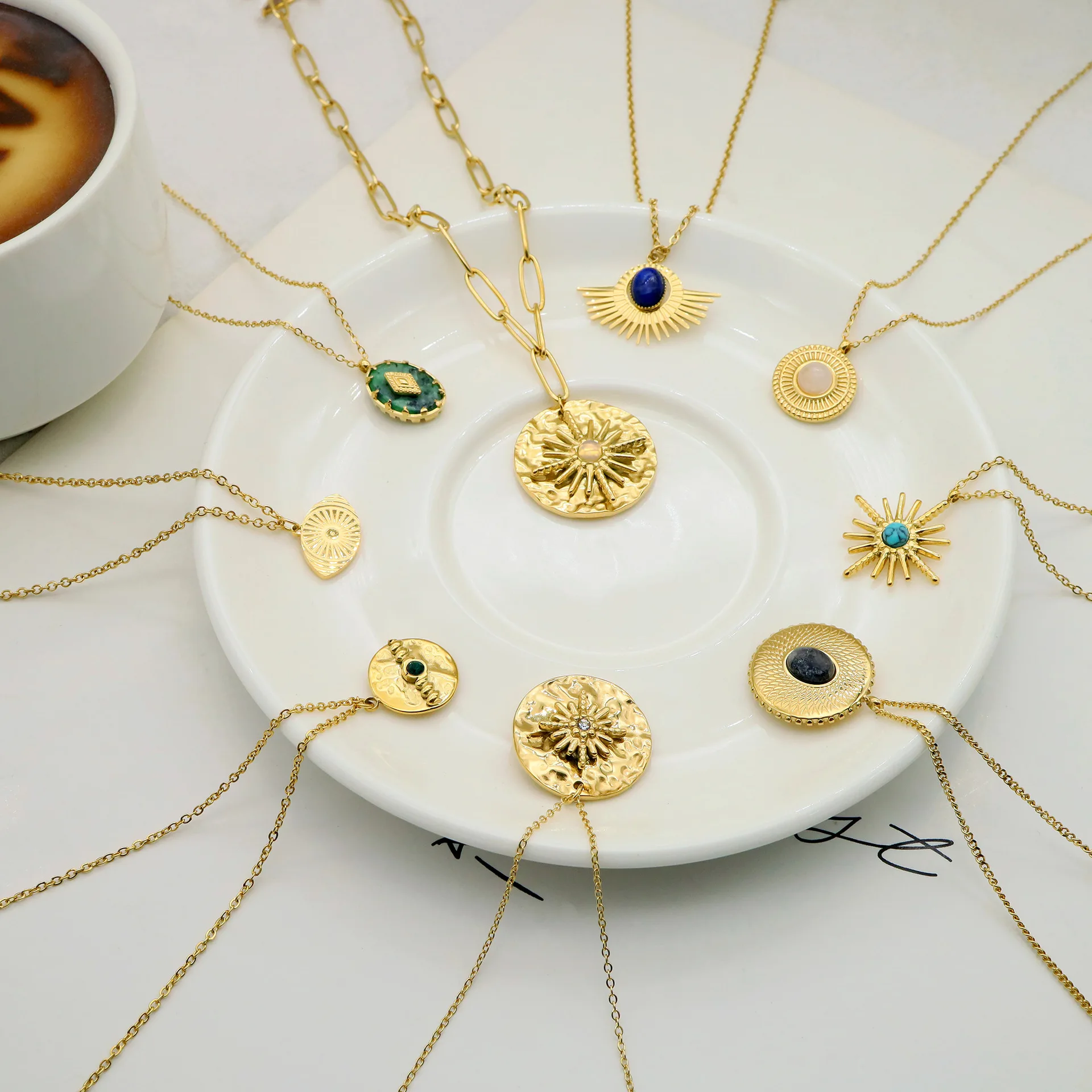 Choker Necklace With Flower