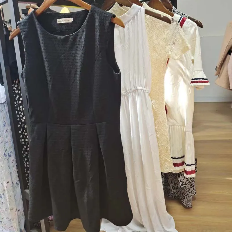 High Quality 45kg Maxi Second Hand Dress Bale Thrift Mixed Used Clothing  for Adults Used Summer Clothes Grade B for Wholesale