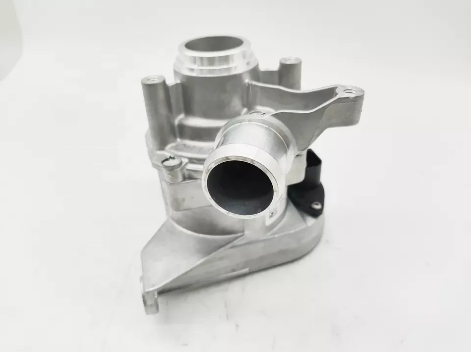 Mercedes Benz Coolant Pump 2642000301 - Reliable Performance