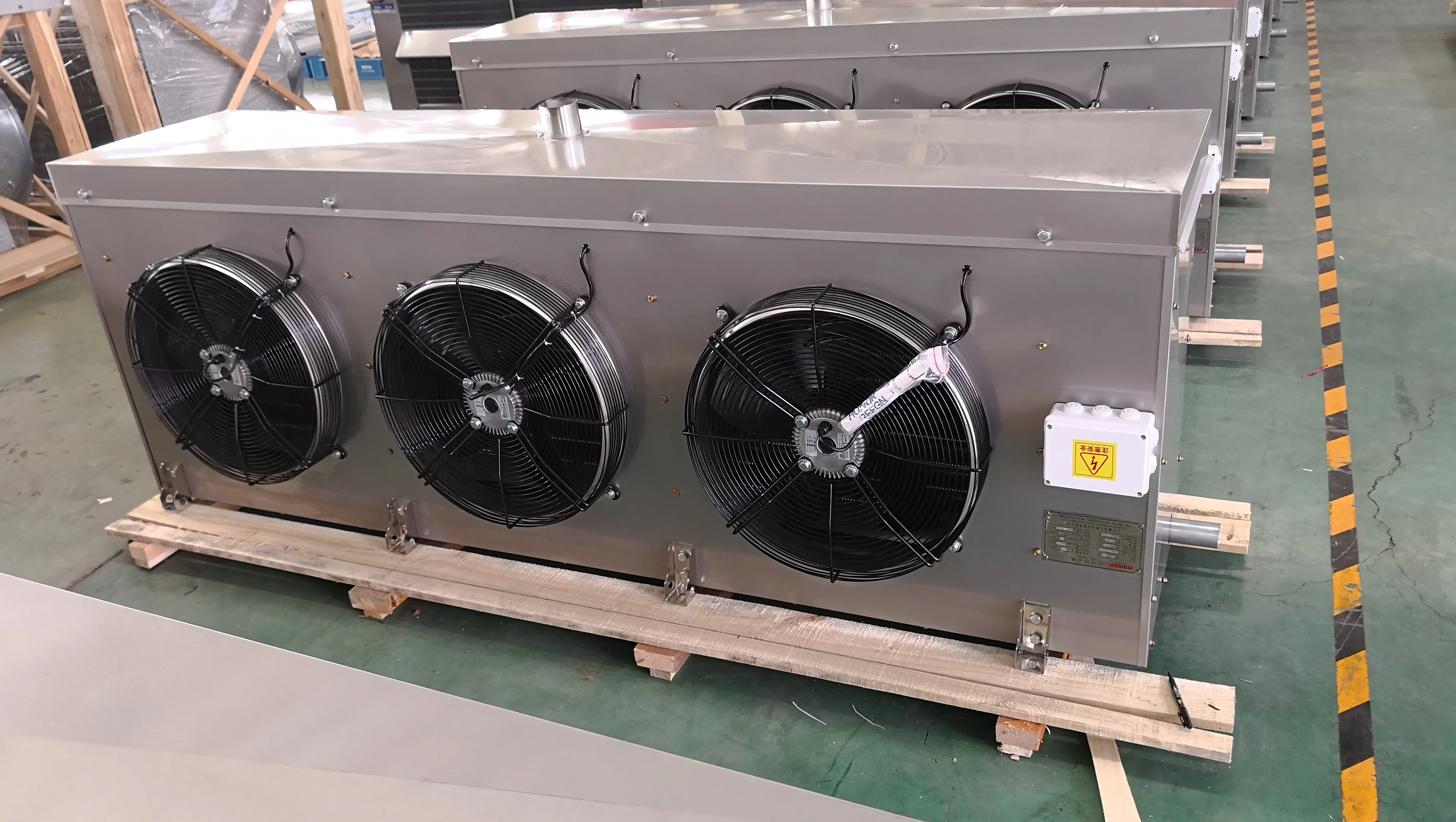 Quick freezer temperature control devicev Slaughterhouse cold storage roof air cooler