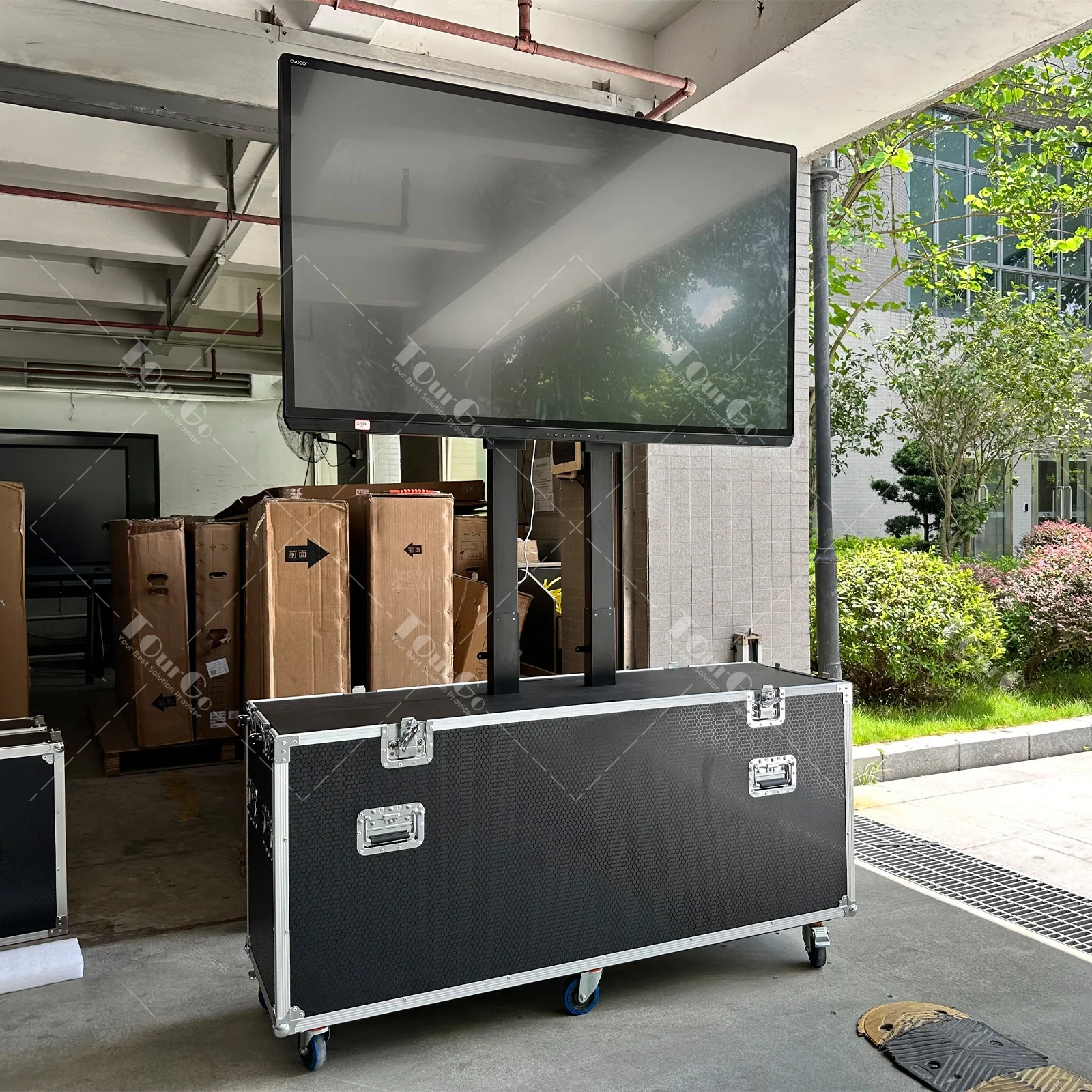 TV Lift Flight Case - Durable Aluminum & Plywood Design