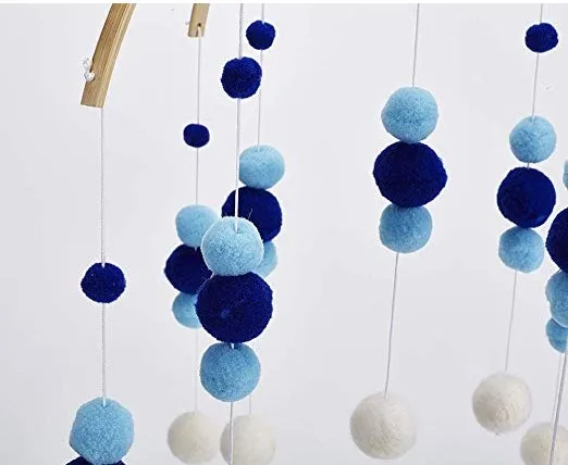 Фетровый детский мобиль ручной работы для детской кроватки