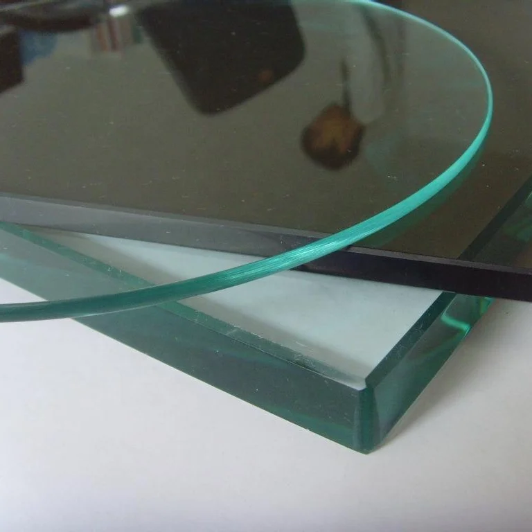 Производитель со стандартным индивидуальным защитным закаленным стеклом, нарезанным по размеру, стекло для настольного стекла