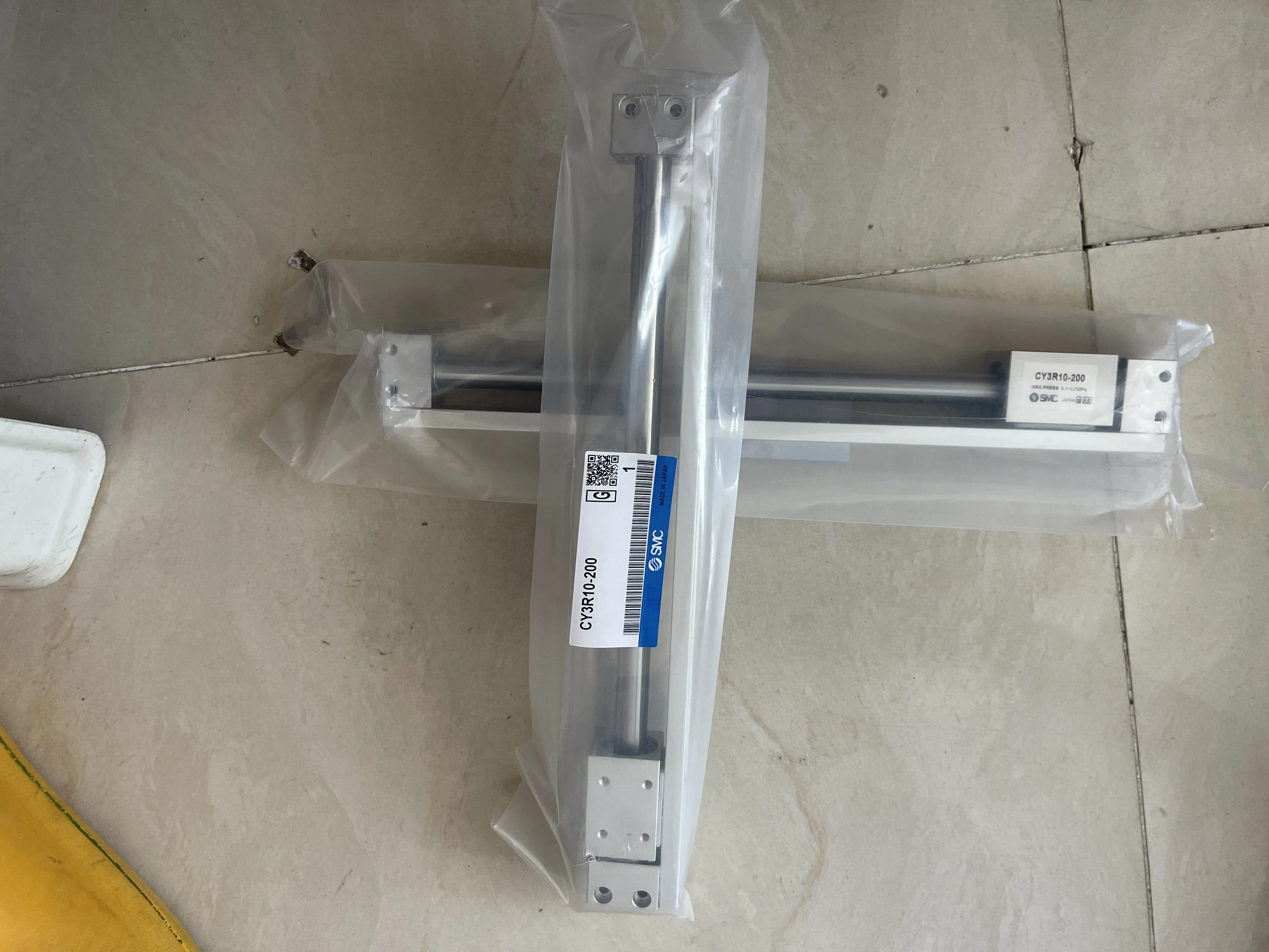 SMC Rodless Cylinder CY3R10-200 SMC Rodless Cylinder CY3R10-200