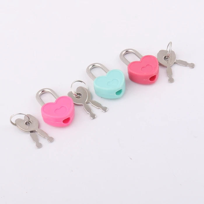 Розовый цветной пластиковый мини-замок в форме сердца для модных блокнотов