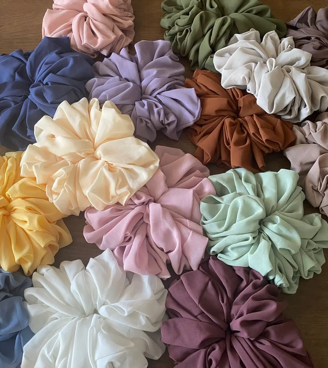 Wholesale Women Large Oversized Hair Headband Chiffon Hair Elastic Scrunchies  Hair Accessory Giant Scrunchies