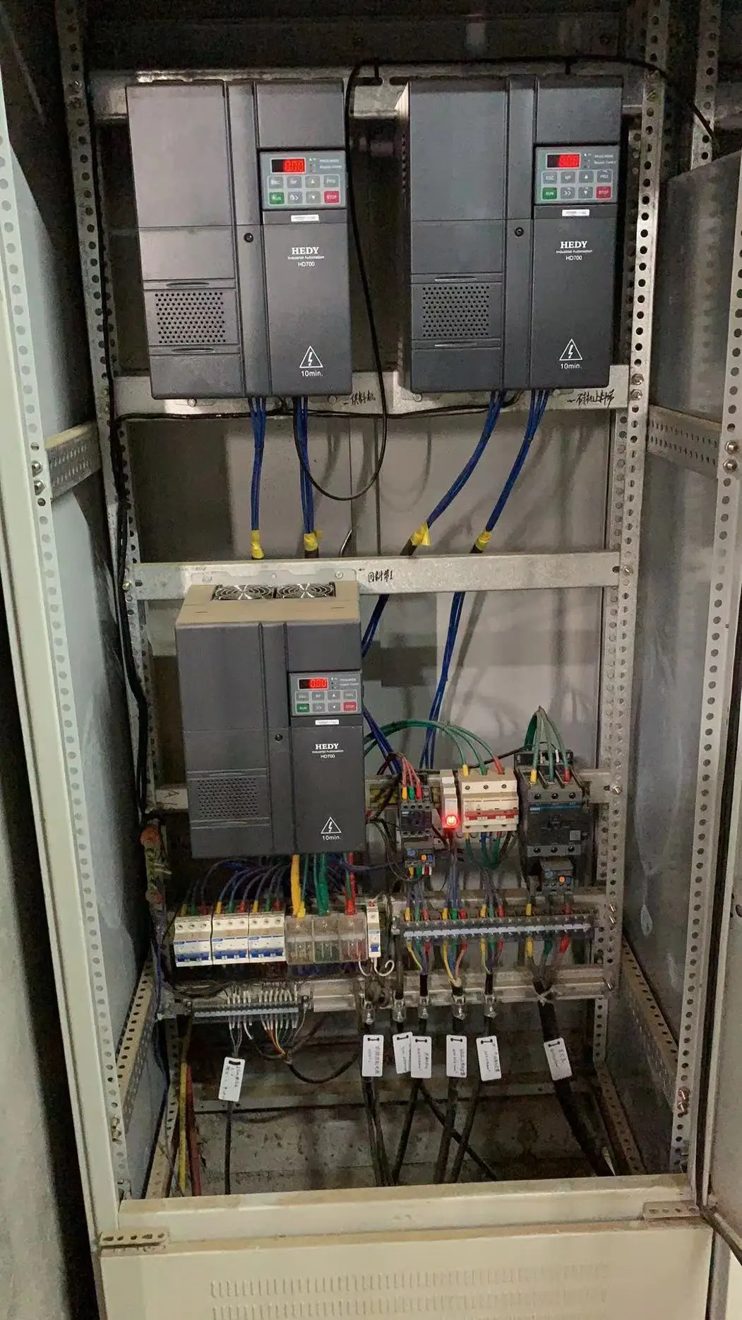 
 Ведущий производитель, высокая производительность, стабильное качество, HEDY VFD, трехфазный 380/400 В, 30 кВт HD700  