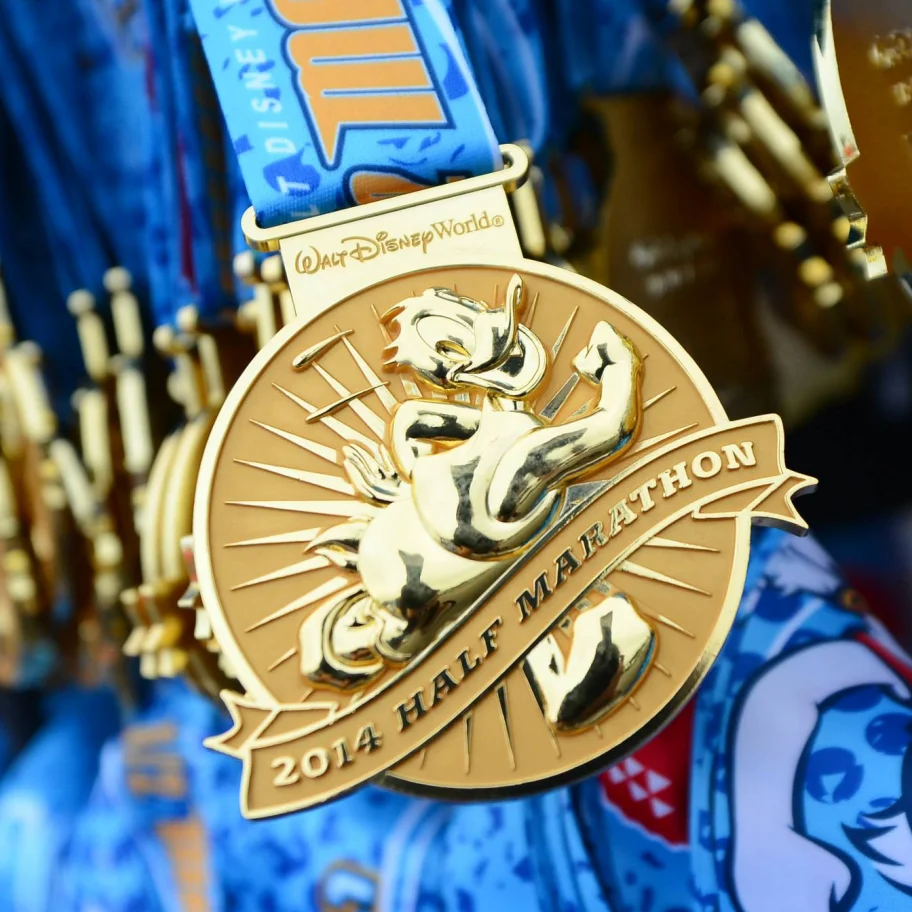 Medal Disney 10k 2019 Minnie Mouse, 2019 Walt Disney 10K Marathon - Main Image