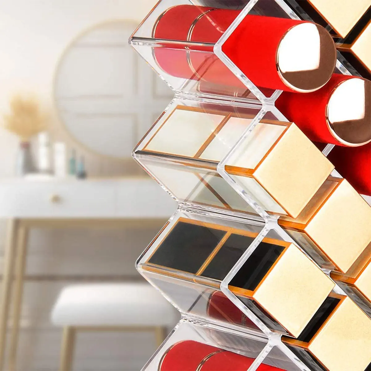 28 Spaces Acrylic Stackable Fish Shape Lip Balm Tower Lip Gloss Display