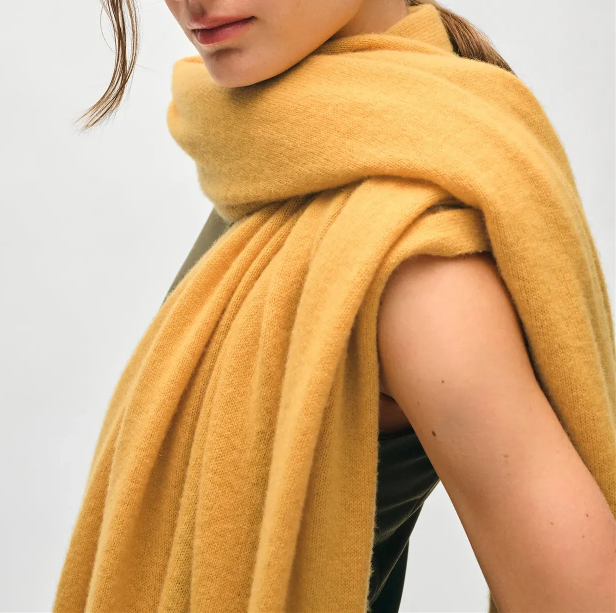 Comfortable and Soft Cashmere Shawl and Scarf for Women Long Style for Autumn and Winter Warmth