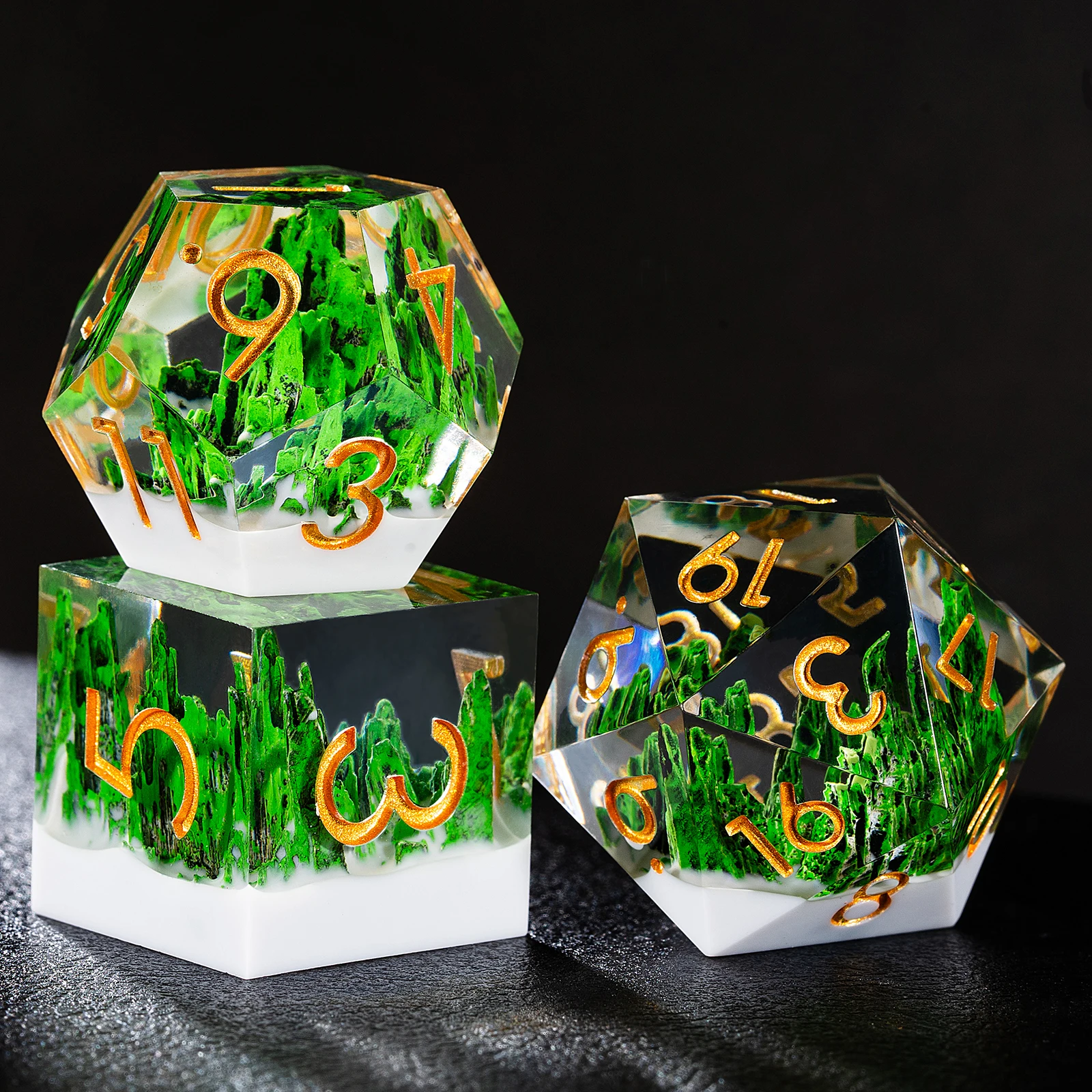 New Premium Design Stone Mountain Inside Fashion Carving Dnd Resin Dice Set in Stock supplier