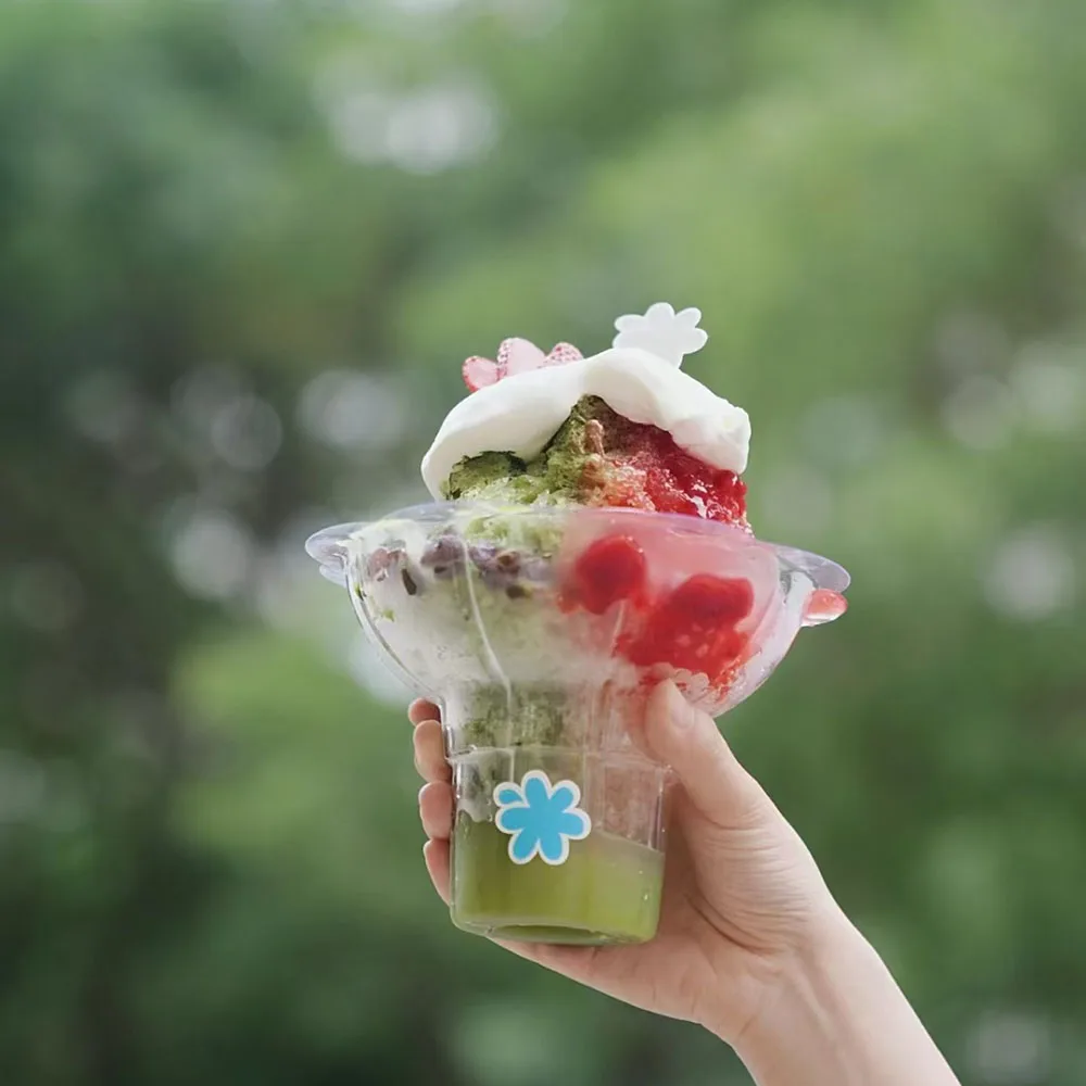 Wholesale Disposable 320ml 450ml Clear Plastic Cups Flower Shaped Snow Cone Dessert Mousse Bowl for Ice Cream Shaved Ice