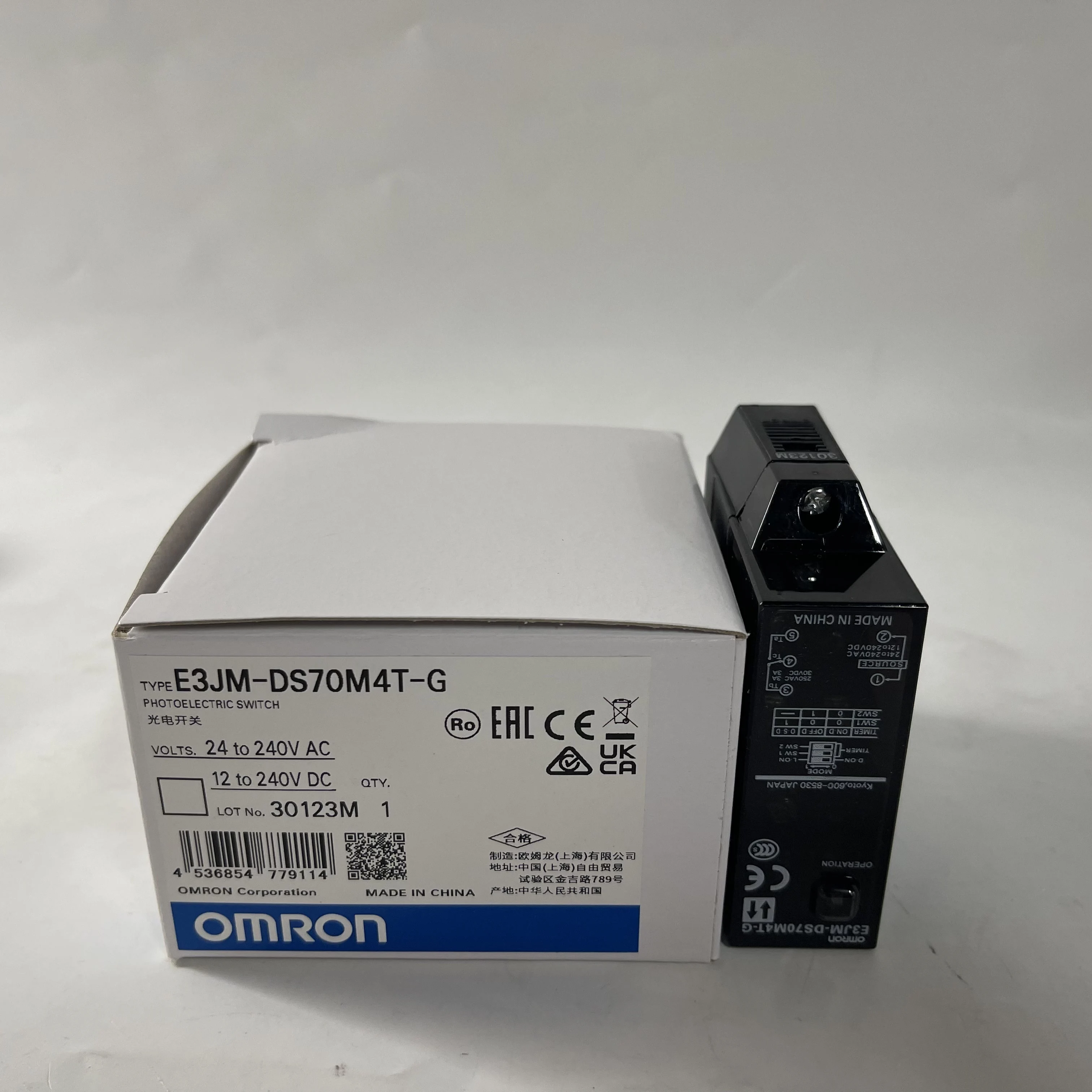 OMRON Photoelectric Switch E3JM-DS70M4T-G
