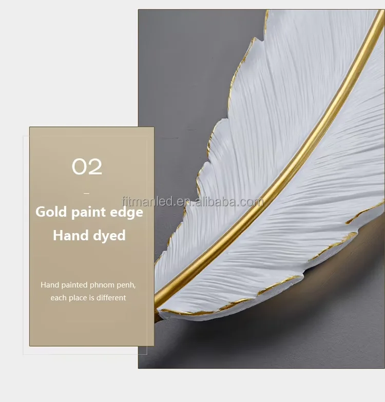 gold wall lamp.png