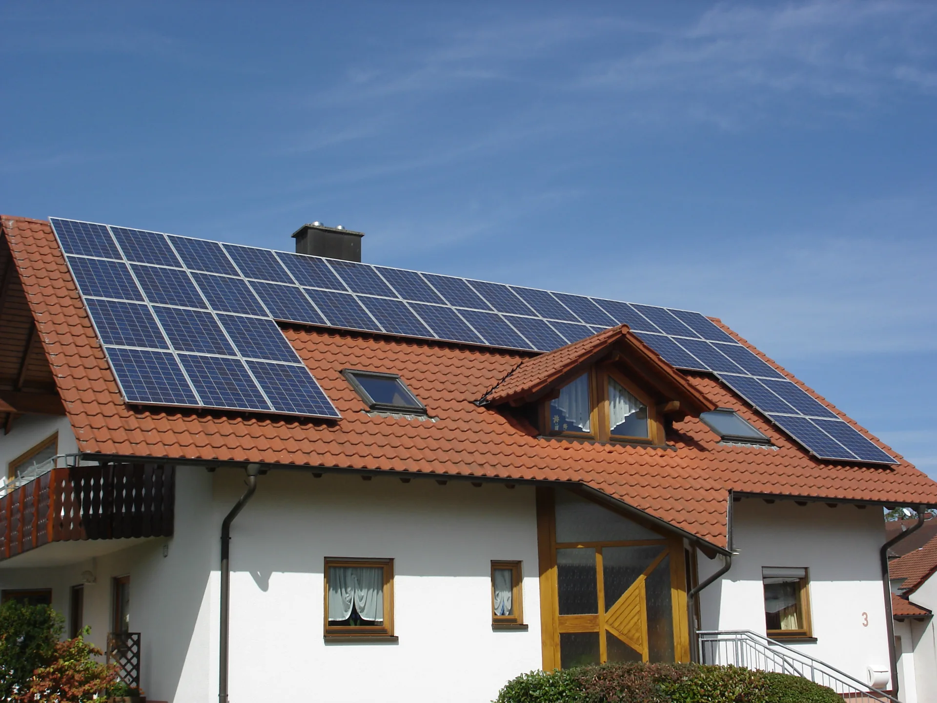 QIANEN Complete 8kw-15kw On-Grid Solar Energy System Kit Monocrystalline Silicon Solar Panel with MPPT Controller for Home Use supplier