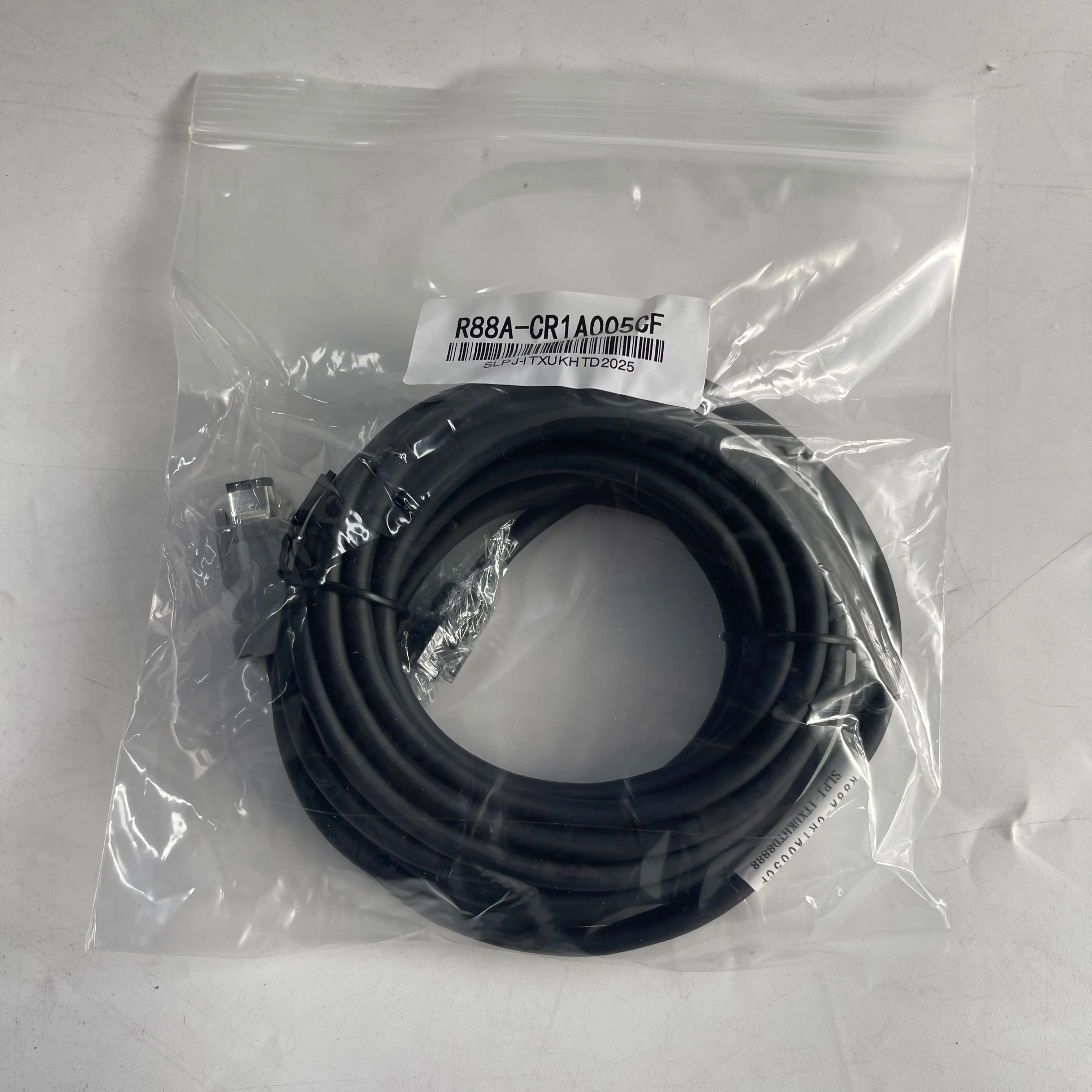 Omron Servo Cable R88A-CR1A005CF Omron Servo Cable R88A-CR1A005CF