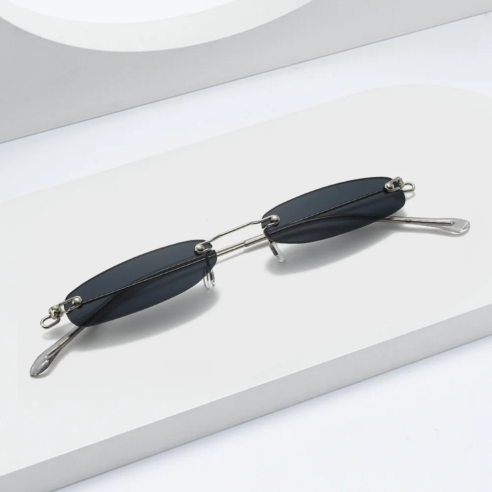 8082 Custom Logo New Personality Small Oval Frame Rimless Ultra Light Mini Women Men Shades Vintage Sunglasses