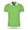 Verde con cuello blanco.