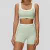 Verde claro (sujetador + pantalones cortos)