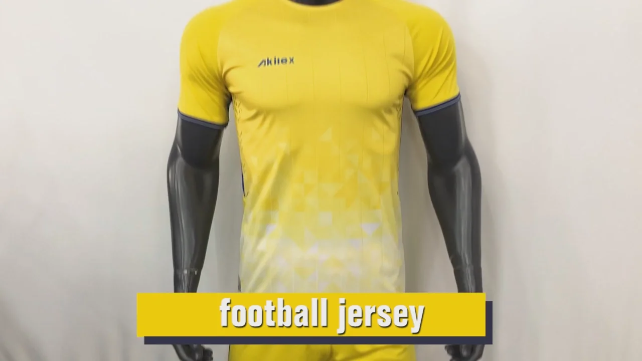 Maillot De Football Guangzhou – Homme – Taille S/M – Rouge – Occasion
