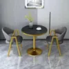 Gris oscuro